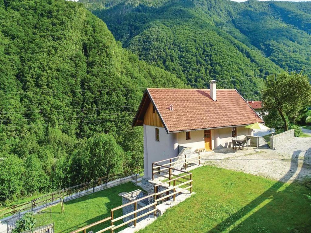 Pocitniska Hisa Pri Kustrcu Apartment Grahovo ob Baci Exterior photo